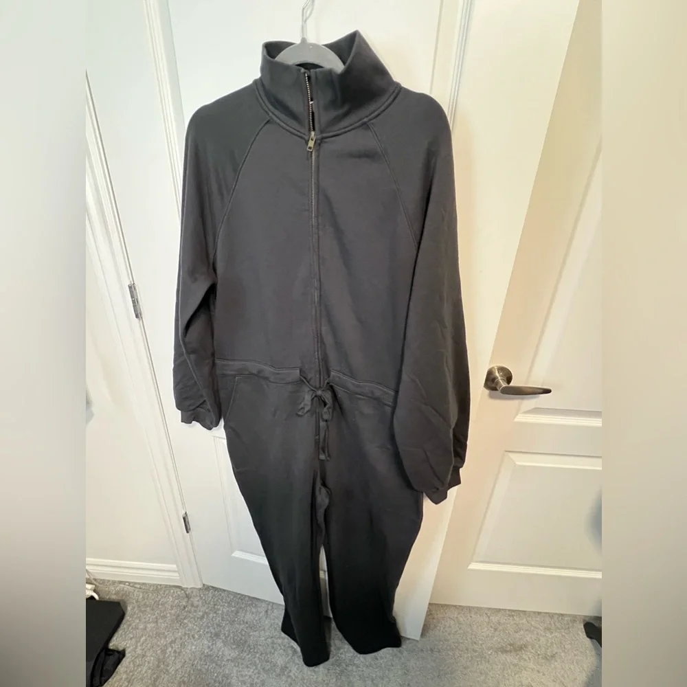 Universal Threads | Long Sleeve Black Fleece Jumpsuit | Size L - Picture 2 of 8